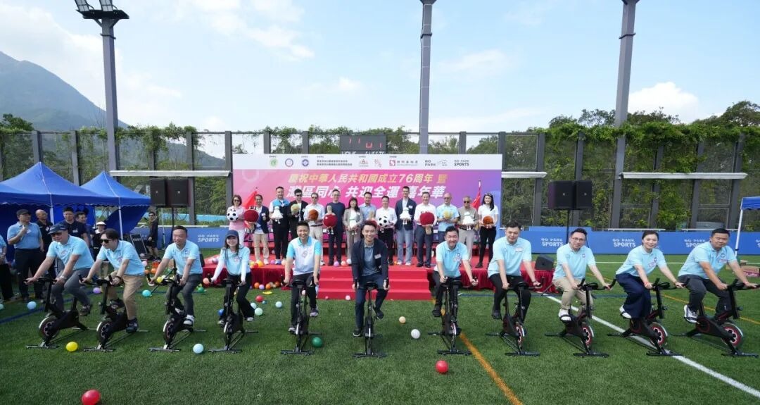 马约拉尔：被西班牙征召是我的目标；本泽马总会鼓励我